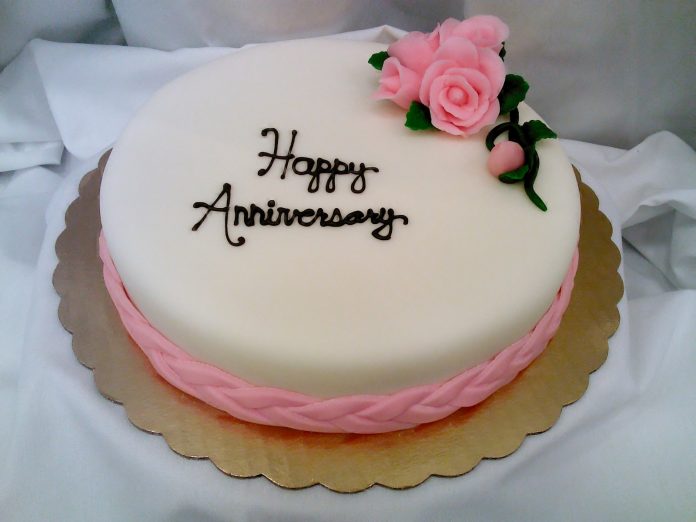 Get Anniversary Cakes From Anywhere In India