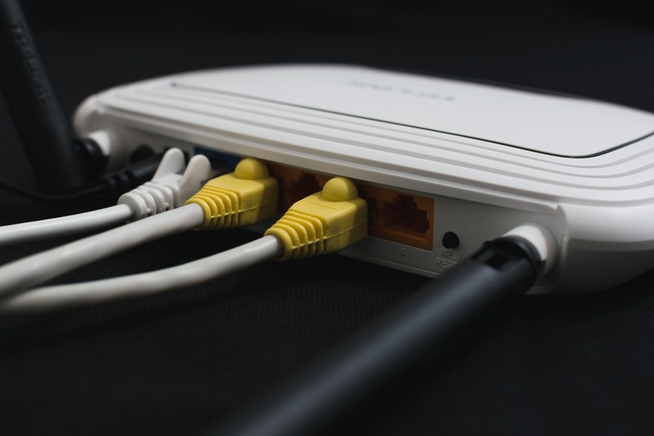 How to Detect a Malfunctioning Router or Modem That is Slowing Down Your Internet Connection